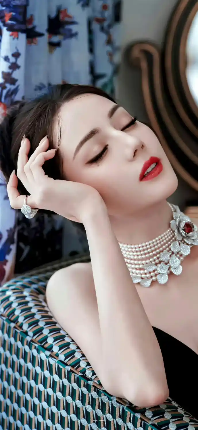 学生使用拍照搜题场景